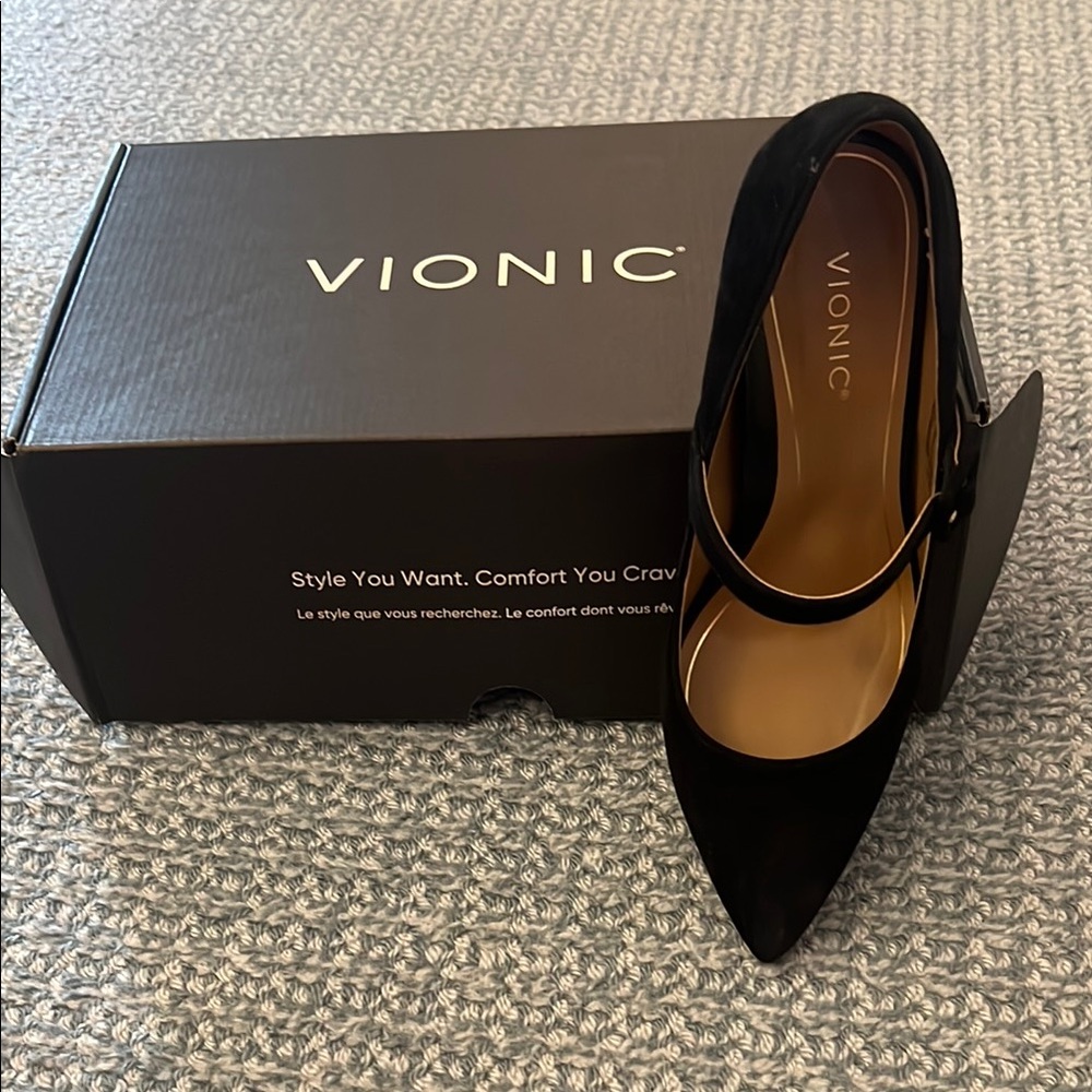 Vionic Women's Black Heels. Worn once